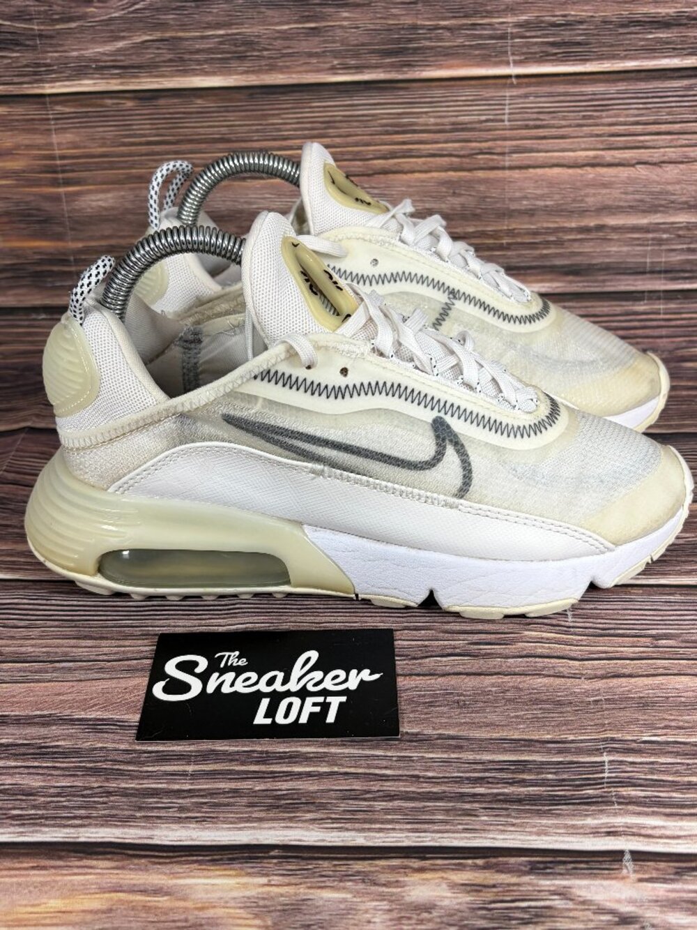 Nike Air Max 2090 Women's White Athletic Shoes Size 7.5